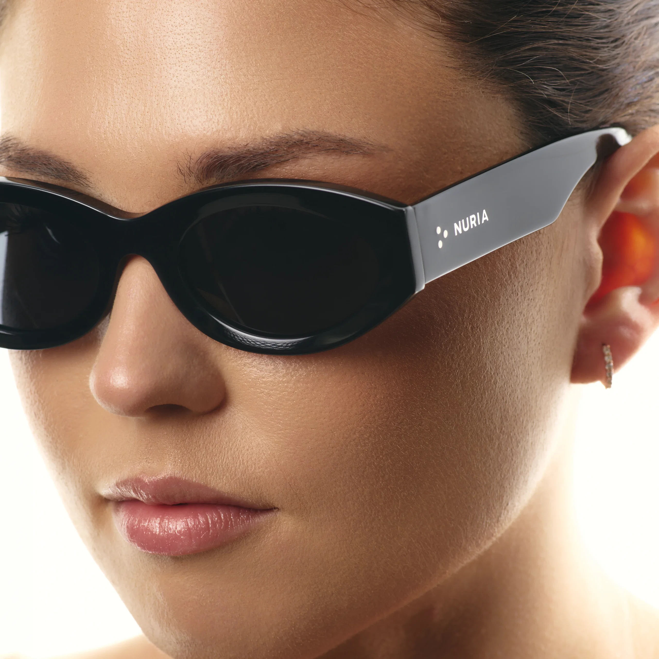 Ochelari de soare pentru femei - Ochelari de Soare NURIA cu Ramă Ovală Ivy Clasp Black