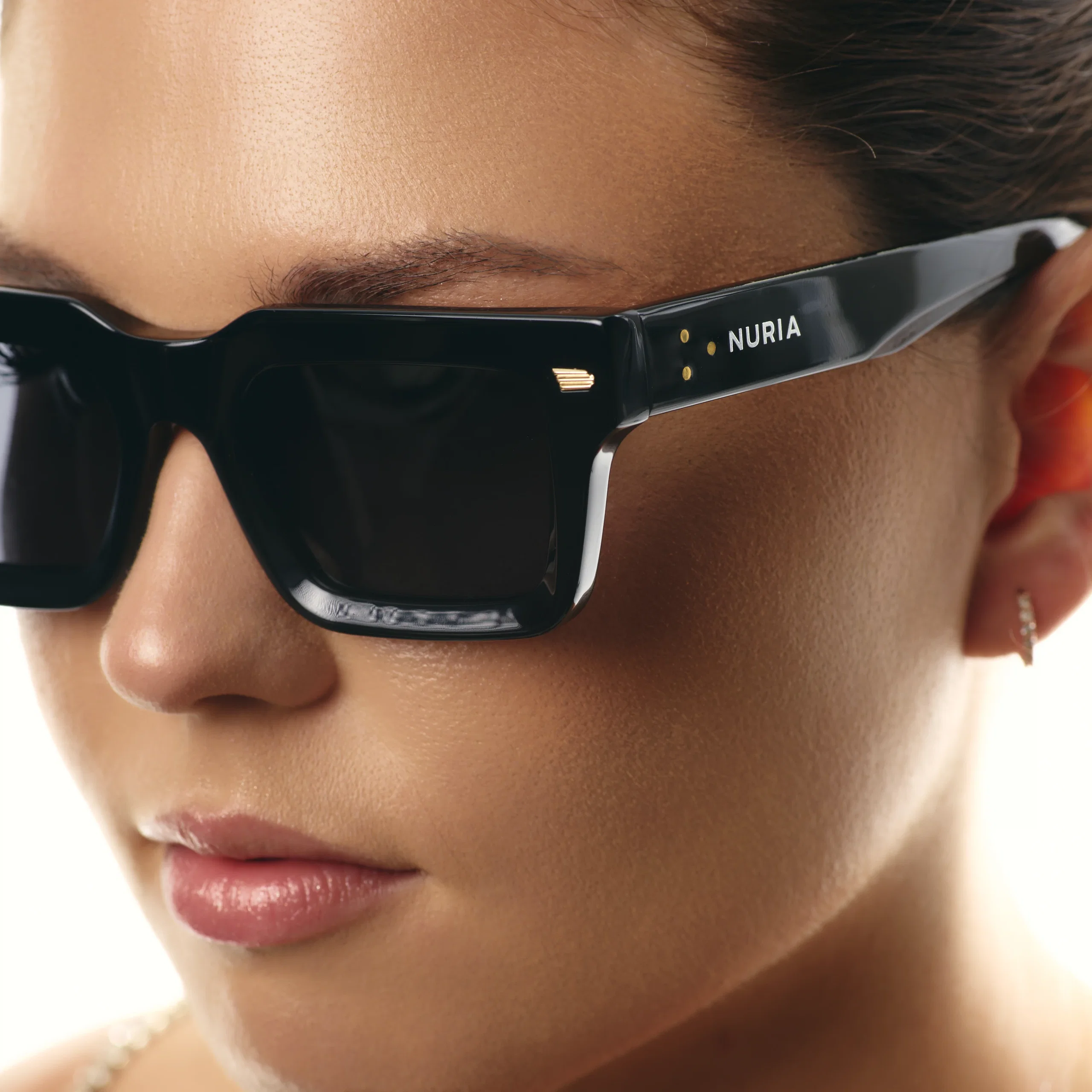 Ochelari de soare pentru femei - Ochelari de Soare NURIA cu Ramă Pătrată Marigold Frame Black