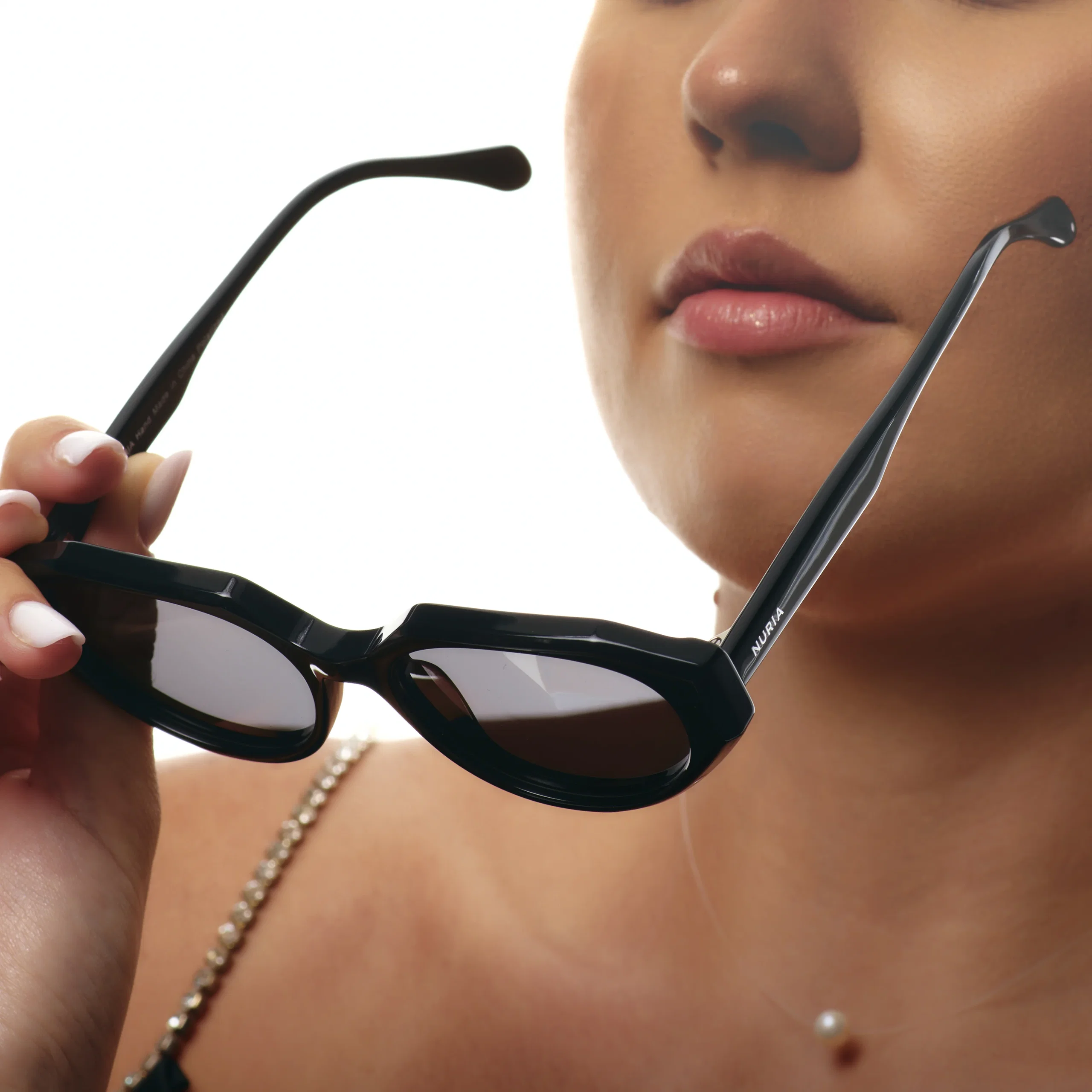 Ochelari de soare pentru femei - Ochelari de Soare NURIA cu Ramă Rotund-Octogonală Luna Facet Black