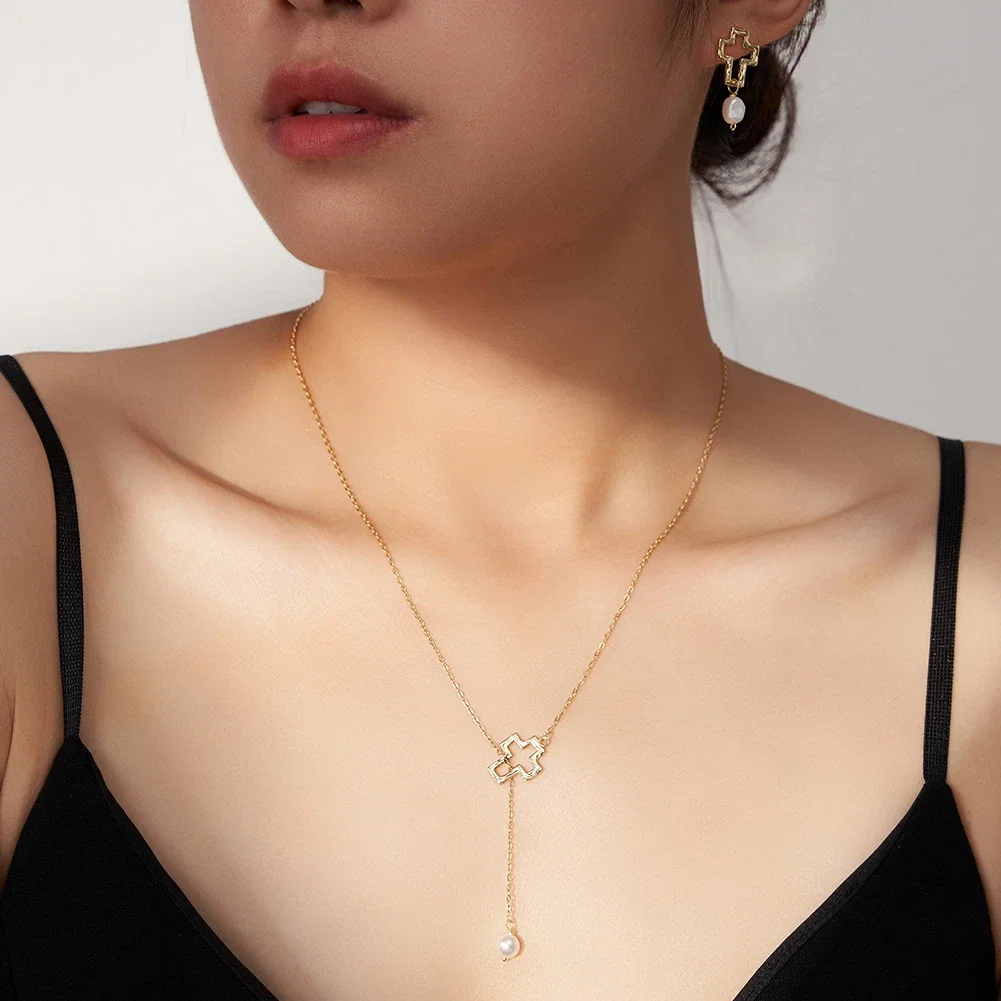 Seturi bijuterii din argint - Set Colier și Cercei din Argint cu Perle Naturale de Cultură Cross With Pearl Gold