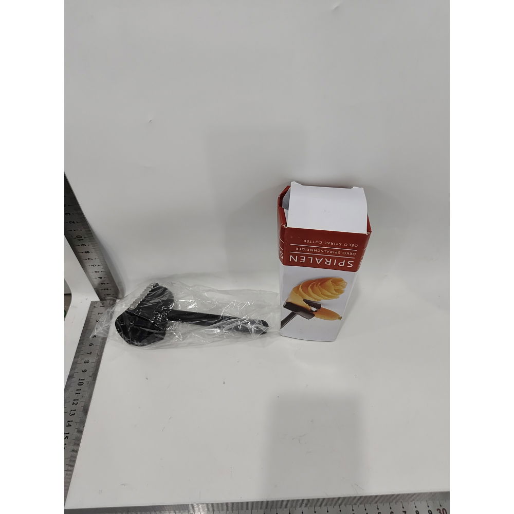 Accesoriu pentru taiat in forma de spirala, multifunctional pentru legume, cutit pentru spirale, 16x5.5 cm, negru [2]