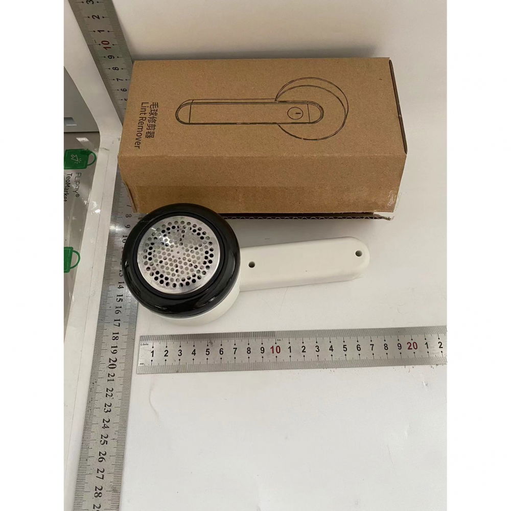 Aparat pentru curatat scame, par si praf, trimmer pentru diferite tipuri de material, cu lame din otel inoxidabil, maner ergonomic, incarcare prin usb, alb [4]