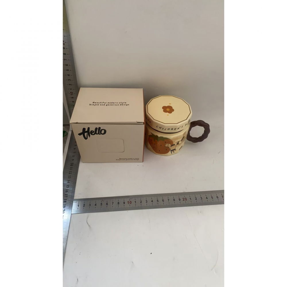Cana din ceramica, cana pentru cafea, ceai, cana universala, unisex, cana cu capac, 9 x 8 x 8 cm, 400 ml, model capsuna, bej [3]
