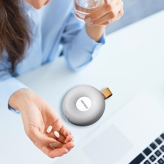 Cutie depozitare medicamente, 6 compartimente, inchidere etans, portabila, rotund, alb/gri, pp, 8.4x2.9x8.5 cm [4]