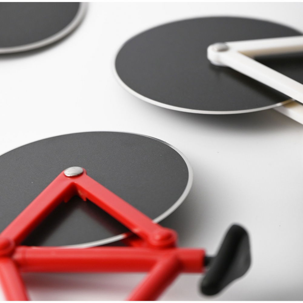 Cutit pizza creativ  in forma de bicicleta, cu suport pentru cutit, 19 x 12.5 cm, otel/pp, negru [2]