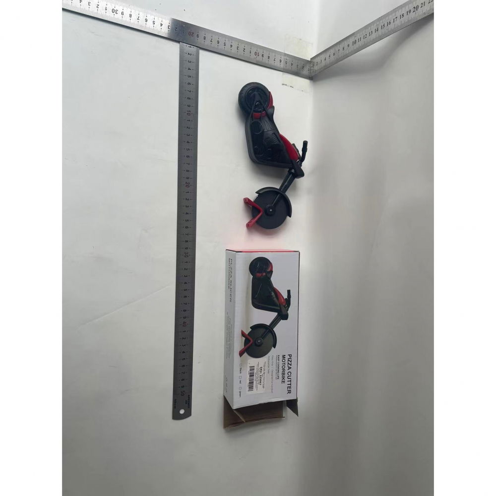 Cutit pizza creativ  in forma de motocicleta, cu suport pentru cutit, 21.5 x 9.5 cm, otel/pp, negru [7]