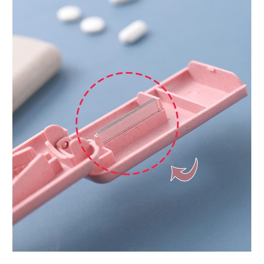 Dispozitiv taiere si depozitare medicamente, roz, plastic, 8 x 4 x 1.8 cm [4]