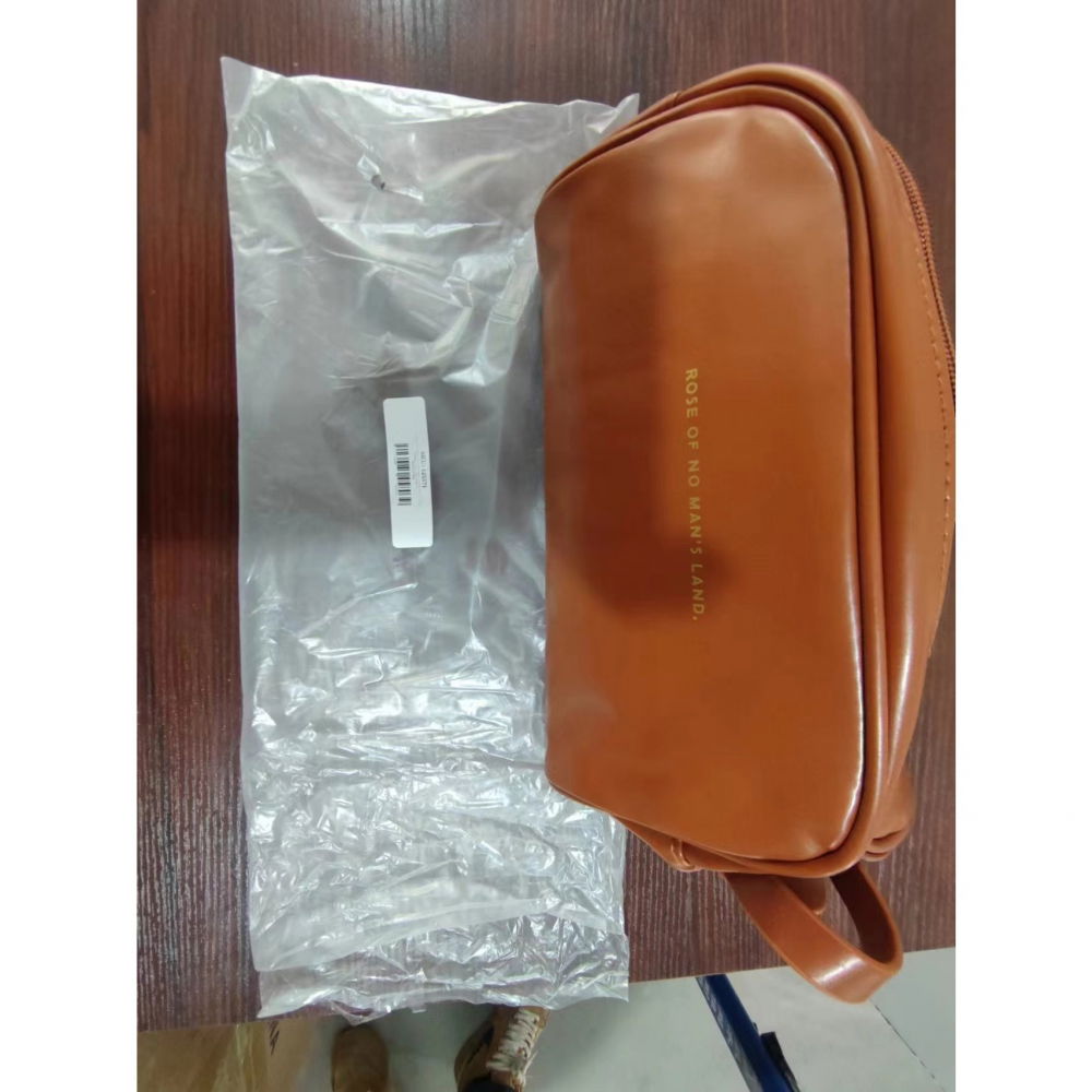 Geanta cosmetice pentru femei  material poliuretan, 25 x 14.5 x 14.5 cm, impermeabila, maro [7]