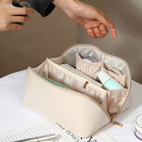 Geanta de calatorie  pentru cosmetice, portabila, impermeabila, din piele ecologica, compartimente multiple, cu fermoar, 23 x 11.5 x 10.5 cm, crem [13]