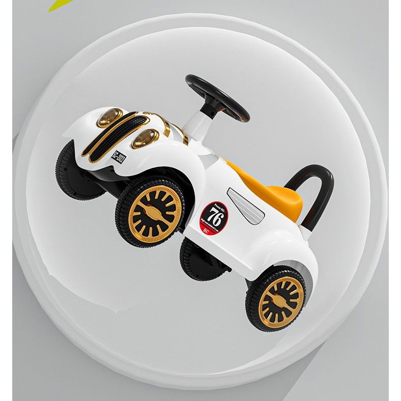 Masinuta electrica  model de epoca, cu acumulator, sistem anti-rasturnare, sistem de lumini si sunet, 1-5 ani, 75 x 36 x 45 cm, alb [7]