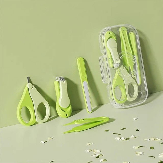 Set 4in1 de ingrijire unghii pentru bebelusi, cutie de depozitare texturata, 0-6 ani, 13.6x8x2 cm, verde [3]