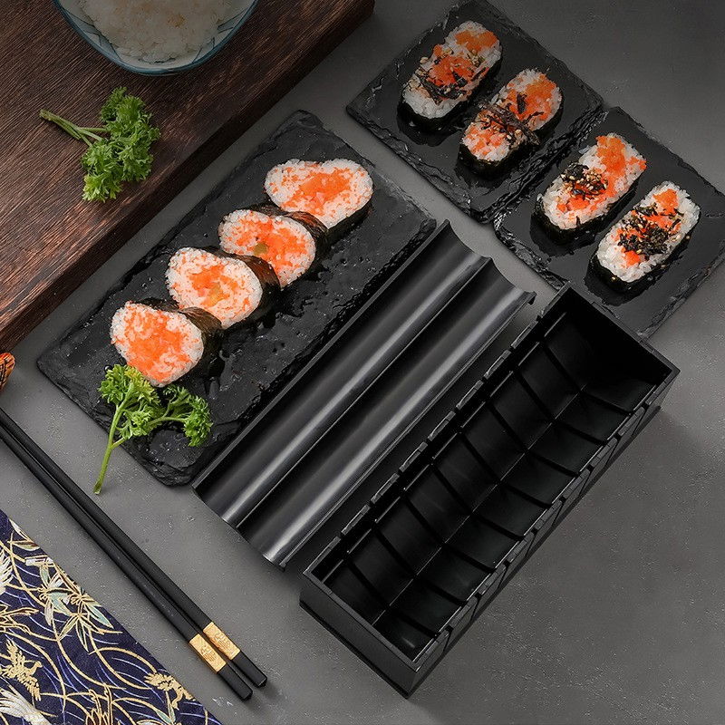 Set ustensile pentru facut sushi  10 piese, forma inima inclus, 3 forme clasice, extensibil, finisaj lucios, material abs, curatare usoara, negru [9]