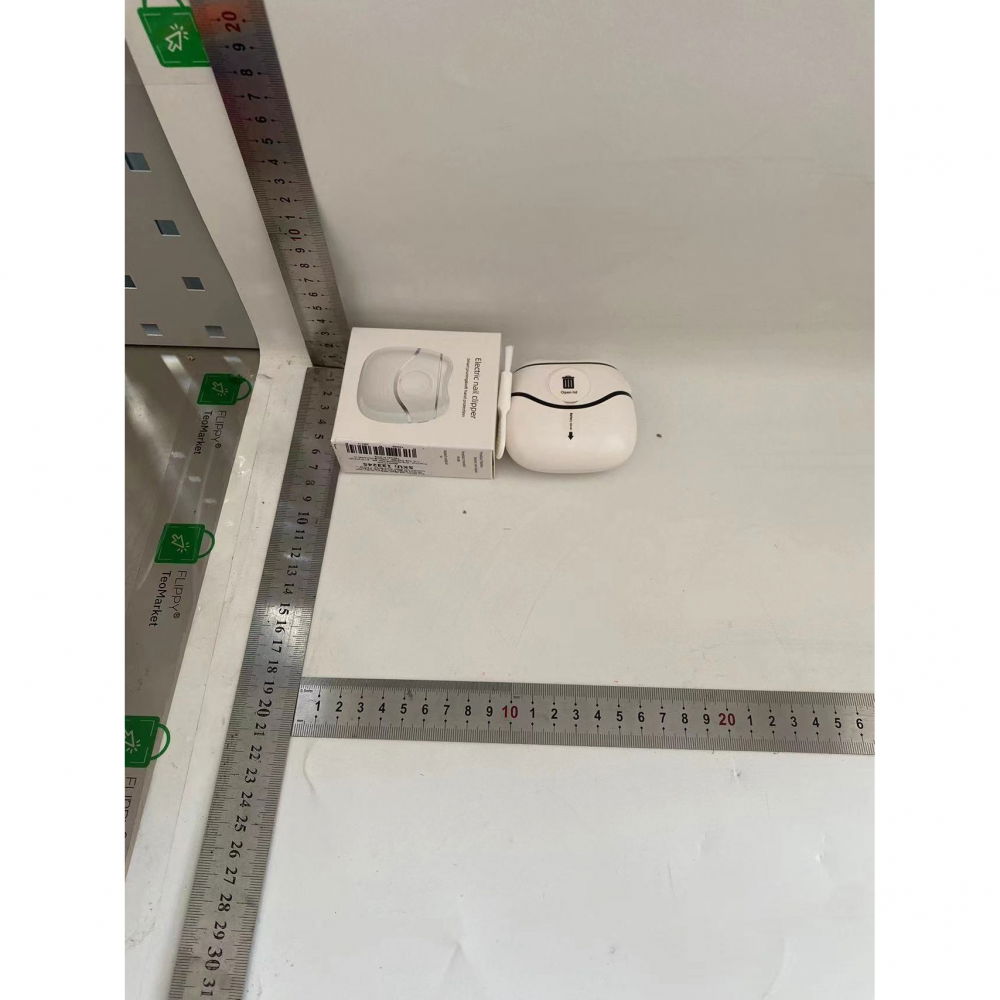 Unghiera electrica, aparat de tuns unghiile pentru copii si adulti, portabila cu 2 baterii aa, zgomot redus 50 db, 7.4 x 7.3 x 3 cm, alb negru [2]