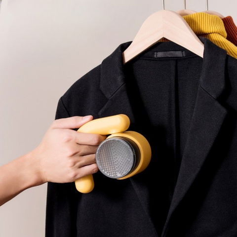 Aparat pentru curatat scame, par si praf, cu led, pentru diferite tipuri de material, cu lame din otel inoxidabil, compartiment de depozitare, maner reglabil, 11x10.5x8.7 cm, galben [2]