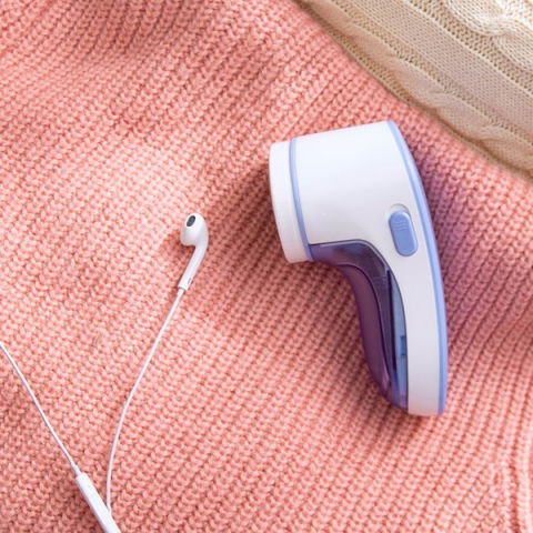 Aparat pentru curatat scame, par si praf, pentru diferite tipuri de material, cu lame din otel inoxidabil, incarcare prin usb type-c, cu perie de curatare si cablu usb incluse, albastru, 15 x 7 cm [8]