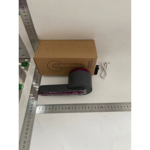 Aparat pentru curatat scame, par si praf, trimmer pentru diferite tipuri de material, cu lame din otel inoxidabil, maner ergonomic, incarcare prin usb, negru mov [3]