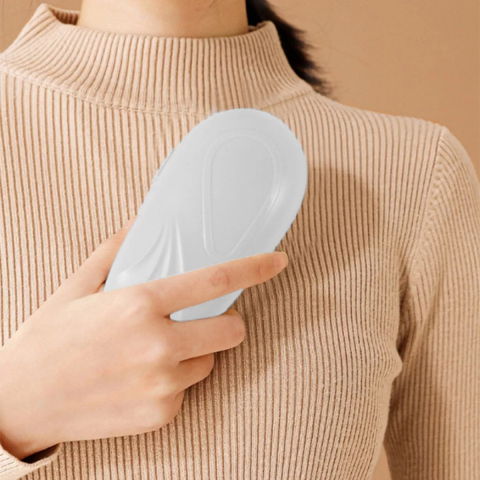 Aparat scame si par haine, electric, usb inclus, periuta curatare, pentru diferite tesaturi, 13 x 6.8 x 5.8 cm, alb [1]