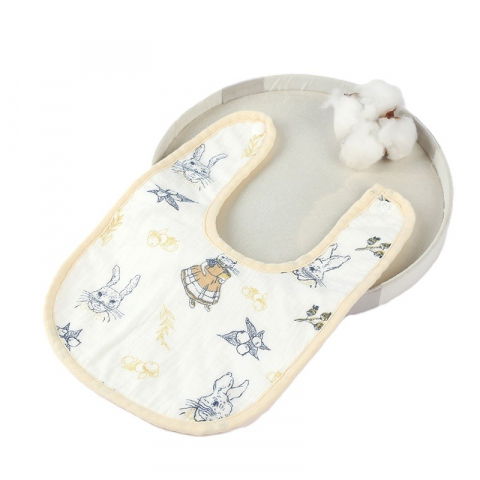 Scaune, seturi de masă și accesorii bebeluși - Baveta in forma de u, din bumbac, pentru copii 0-12 luni, rezistenta la apa, cu capse, model cu iepurasi, 21x30 cm, bej