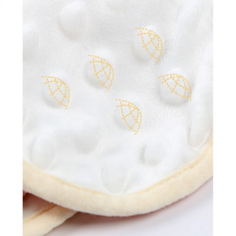 Baveta tip floare, din bumbac, pentru copii 0-12 luni, rezistenta la apa, cu capse, model cu inimioare, 26 x 29 cm, crem [2]