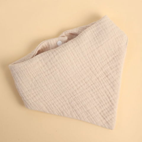 Baveta triunghiulara, din bumbac, pentru copii 0-12 luni, 33x32 cm, rezistenta la apa, crem [1]
