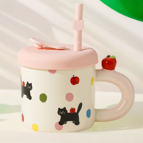 Cana din ceramica cu capac si pai, capacul si paiul din silicon roz, 9x8.5 cm, model cute b, capacitate 380ml [3]