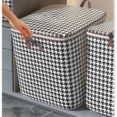 Cutie de depozitare cu fermoar, pliabila, maner ranforsat, fermoar rezistent, pentru haine, paturi, plapumi, perne, lenjerii de pat, jucarii, 56x45x56 cm, 140 litri, in carouri, alb-negru [2]