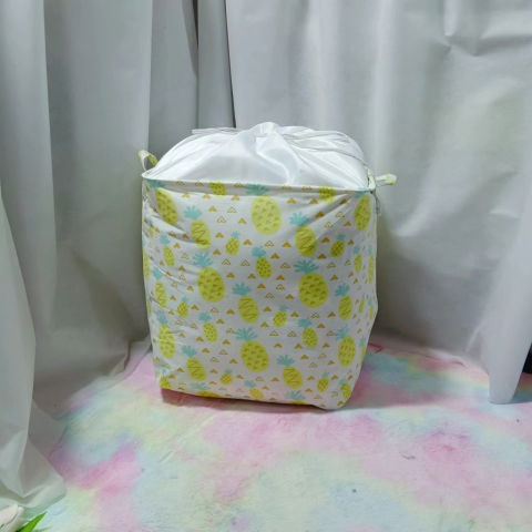 Cutie de depozitare tip cos, impermeabila, cu snur, capacitate 100 l, cu manere, 50x50x40cm, model ananas, galben [3]