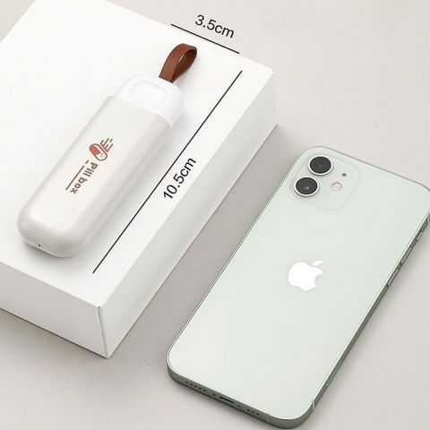 Cutie depozitare medicamente, portabila, 3 compartimente, tip breloc, plastic, glisanta, alb, 10.7x3.6x1.6 cm [3]