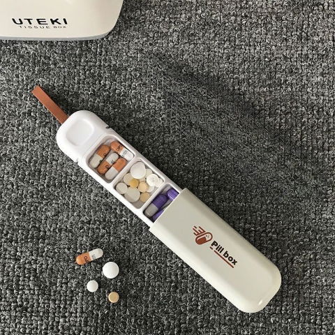 Cutie depozitare medicamente, portabila, 3 compartimente, tip breloc, plastic, glisanta, alb, 10.7x3.6x1.6 cm [4]