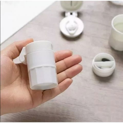 Cutie pastile multifunctionala, 4 in 1, pahar apa, taiere, sfaramare, depozitare, compact, abs cu lama din inox, alb, 8.7x6.2x4.1 cm [4]