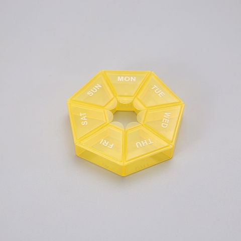 Cutie separator medicamente cu zilele saptamanii, plastic, 7 compartimente, galben [1]