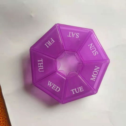 Cutie separator medicamente cu zilele saptamanii, plastic, 7 compartimente, mov [1]