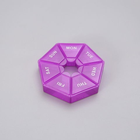 Cutie separator medicamente cu zilele saptamanii, plastic, 7 compartimente, mov [2]