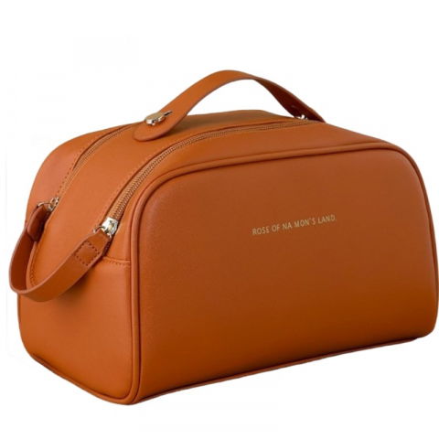 Genti, organizatoare şi accesorii voiaj - Geanta cosmetice pentru femei  material poliuretan, 25 x 14.5 x 14.5 cm, impermeabila, maro