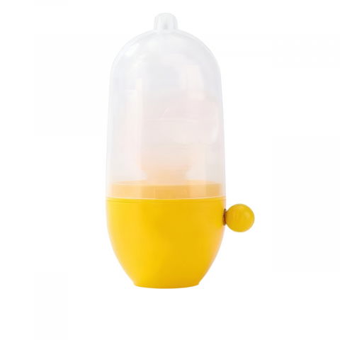 Organizatoare si accesorii pentru bucatarie - Mini shaker manual pentru oua, pentru galbenusuri si albusuri, mixer amestecare, 15x6 cm, galben