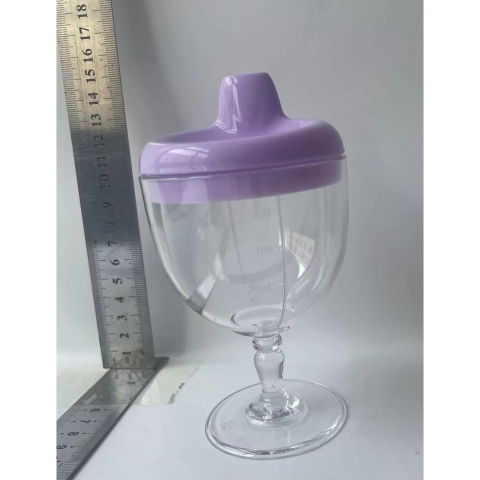 Pahar din plastic transparent cu picior, pentru copii, 14 x 7.7 cm, cu cioc antiscurgere, + 3 ani, fara maner, mov [5]