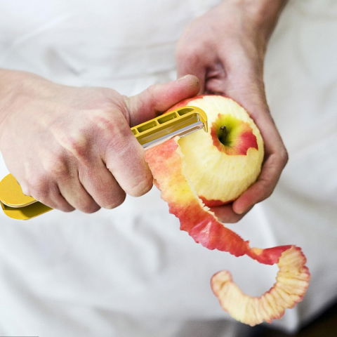 Peeler pentru legume si fructe, 3.6 x 9.1 cm, multifunctional, curatator pliabil, din abs si otel inoxidabil, galben [3]