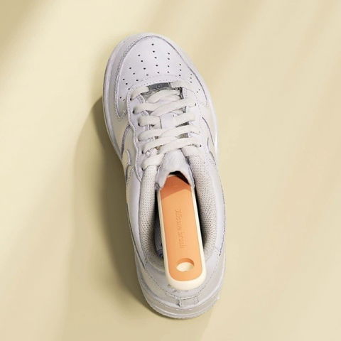 Perie multifunctionala 2 in 1, perie densa/perie din piele de caprioara, cu recipient lichid, maner lung, 20.1x 4.3 x 5 cm, portocaliu [10]