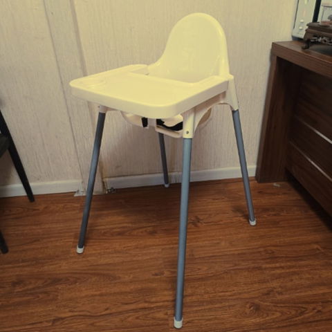 Scaun de masa, pentru bebelusi si copii 6-36 luni, din plastic/metal, centura in 2 puncte, tava detasabila, 63 x 57 x 85 cm, alb [4]