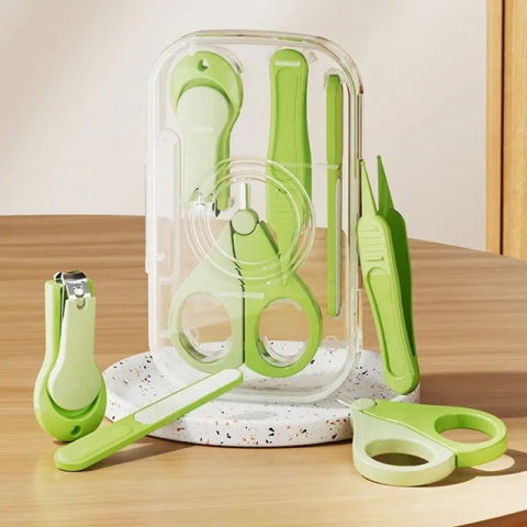 Set 4in1 de ingrijire unghii pentru bebelusi, cutie de depozitare texturata, 0-6 ani, 13.6x8x2 cm, verde [1]