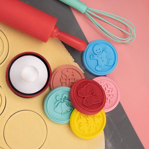 Set 6 stampile pentru prajituri  tematica de craciun, din silicon alimentar non-toxic, taietor aluat inclus, 6 cm,  maner din plastic, compact, usor de depozitat, [6]