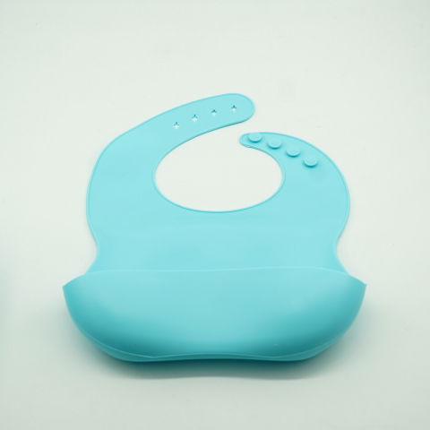 Set 8 piese diversificare bebelusi si copii din silicon  baveta, farfurie compartimentata cu ventuza, bol cu ventuza, tacamuri din lemn si silicon, cana pentru gustari, fara alergeni, albastru [6]