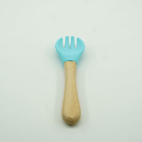 Set 8 piese diversificare bebelusi si copii din silicon  baveta, farfurie compartimentata cu ventuza, bol cu ventuza, tacamuri din lemn si silicon, cana pentru gustari, fara alergeni, albastru [4]