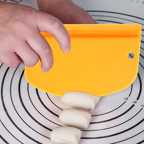 Taietor aluat 15 x 10.5 cm  2 in 1, lama otel inoxidabil, maner din abs, gradat, paleta plastic, galben [4]