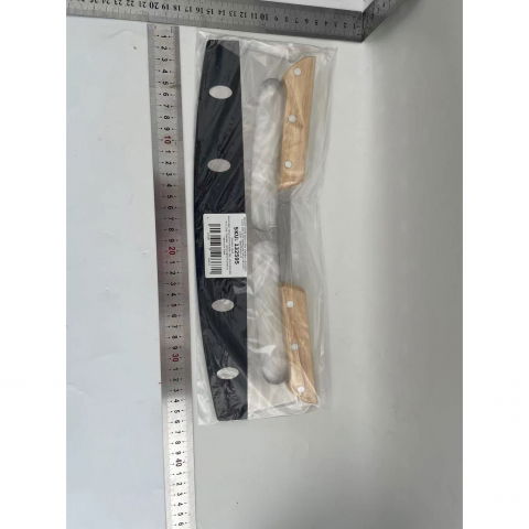 Taietor feliator de pizza, din otel inoxidabil, cu capac, maner din doua bucatie, din lemn, antialunecare, lama neteda si ascutita, 34x10 cm, maro [1]