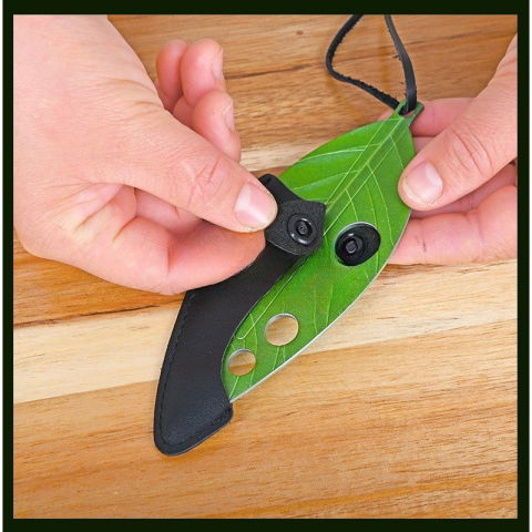 Tocator manual pentru ierburi  instrument de curatat frunze, tocator, margini ascutie, 9 gauri de diferite dimensiuni, multifunctional, material otel inoxidabil, rezistent la rugina, 14 x 5.5 cm, verde [3]