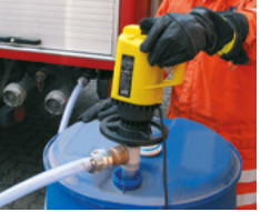 Pompă de decantare spumă tip butoi acționata de un motor electric DC 24 V, 575 W [1]