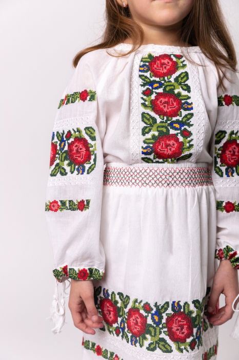 Compleu traditional alb pentru fetite cu motiv floral rosu Emma [2]