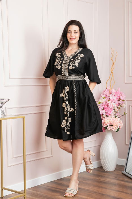 Rochie traditionala neagra cu motiv floral auriu Nadia [1]