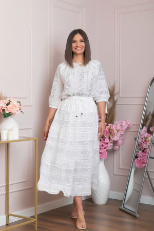 Fuste traditionale si fote - Fusta traditionala alba cu broderie geometrica Iuliana